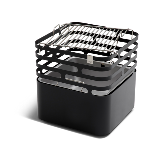 CUBE Cooking Grid set at the highest position in the CUBE Fire Basket